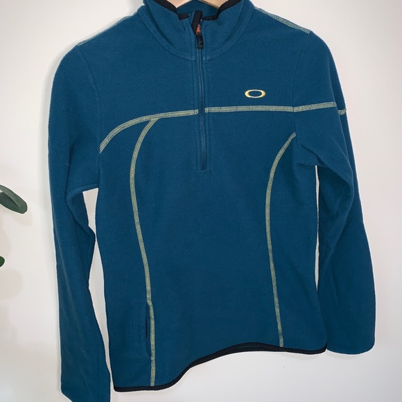 Oakley Half Zip-up - Picture 2 of 4